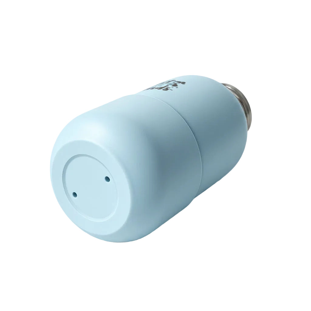 Die blaue isolierte Edelstahlflasche